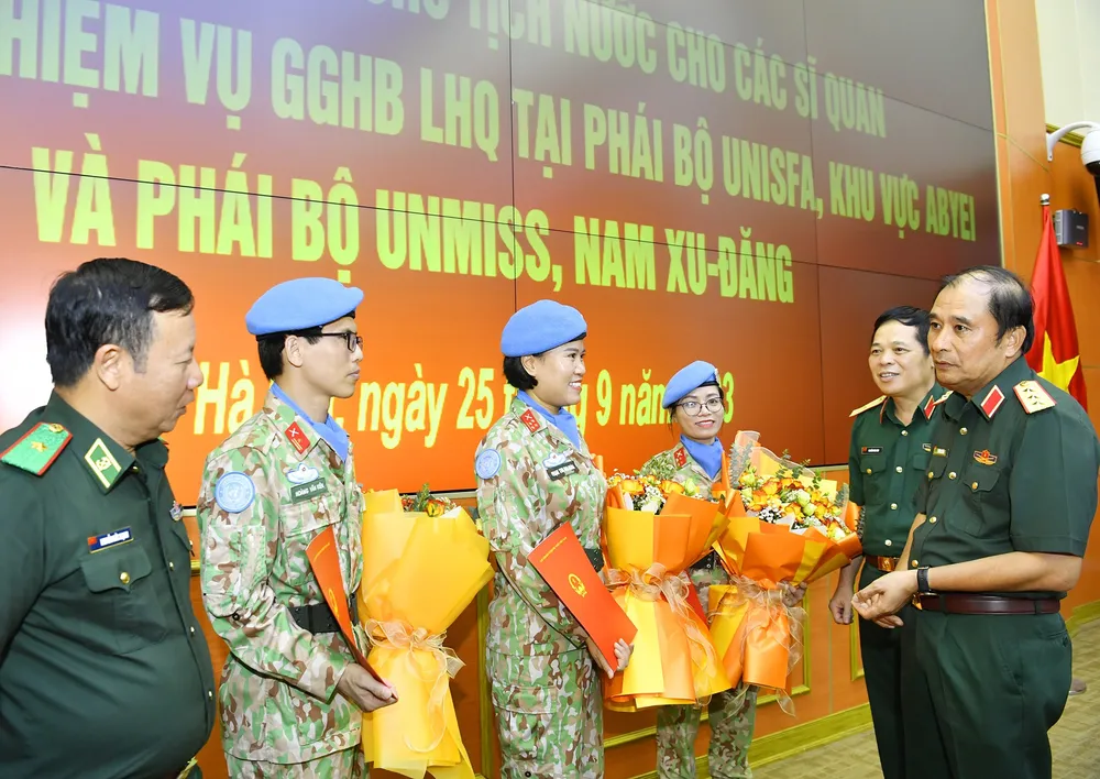 Việt Nam cử thêm 3 sĩ quan tham gia hoạt động gìn giữ hòa bình Liên hợp quốc. Ảnh: TUẤN HUY