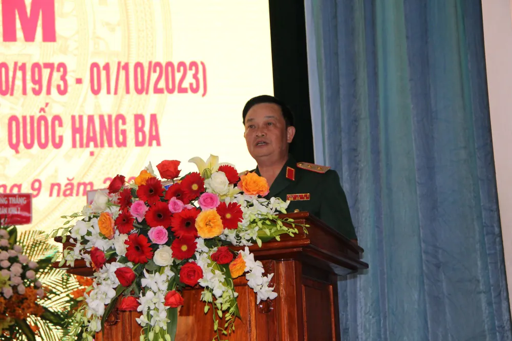 Trung tướng Trần Hoài Trung phát biểu tại buổi lễ Trung tướng Trần Hoài Trung phát biểu tại buổi lễ