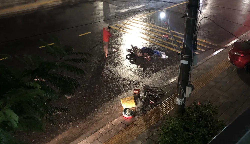 Camera của người dân ghi lại vụ tai nạn