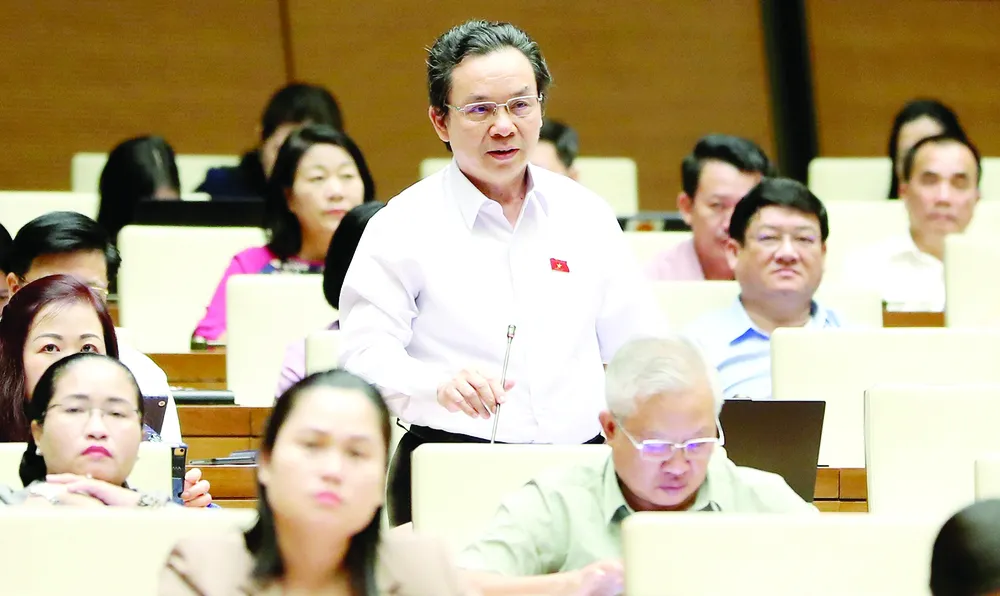 Đại biểu Hoàng Văn Cường (Hà Nội) phát biểu thảo luận. Ảnh: QUANG PHÚC