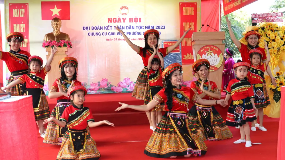 Một tiết mục biểu diễn văn nghệ của người dân chung cư