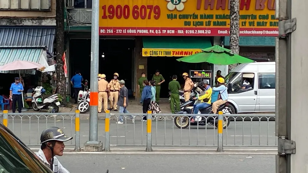 Lực lượng Công an có mặt ở trụ sở Công ty Thành Bưởi trước đó