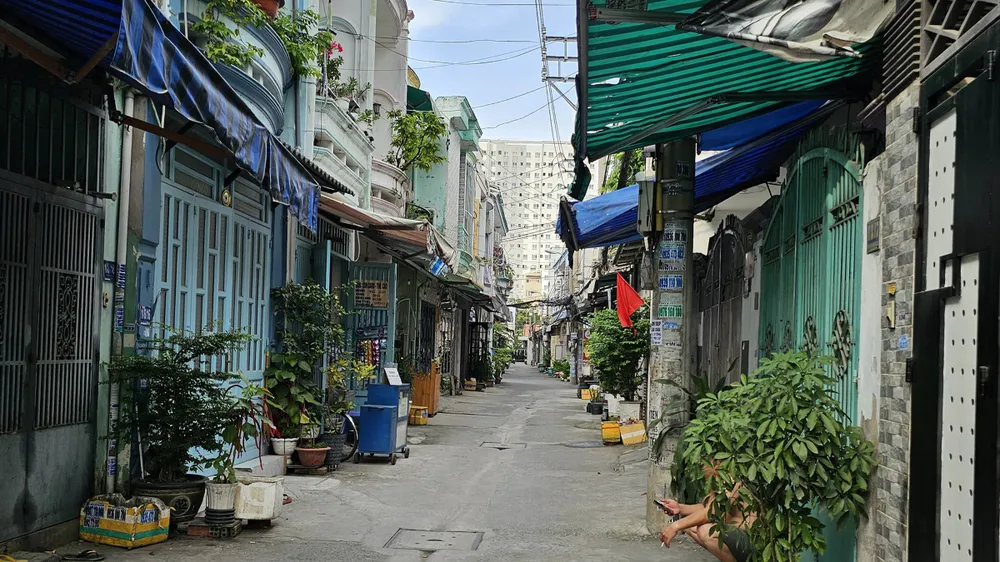 Nhiều nhà được mua bán giấy tay từ hơn 20 năm qua ở KP 4, phường Tân Thới Nhất, quận 12 vẫn chưa được cấp GCN Nhiều nhà được mua bán giấy tay từ hơn 20 năm qua ở KP 4, phường Tân Thới Nhất, quận 12 vẫn chưa được cấp GCN