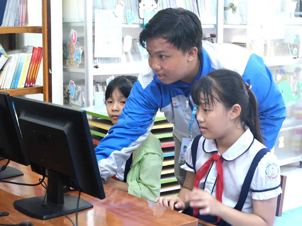 PSA - Anh11-Khánh thành thư viện tại đảo Phú Quý.jpg