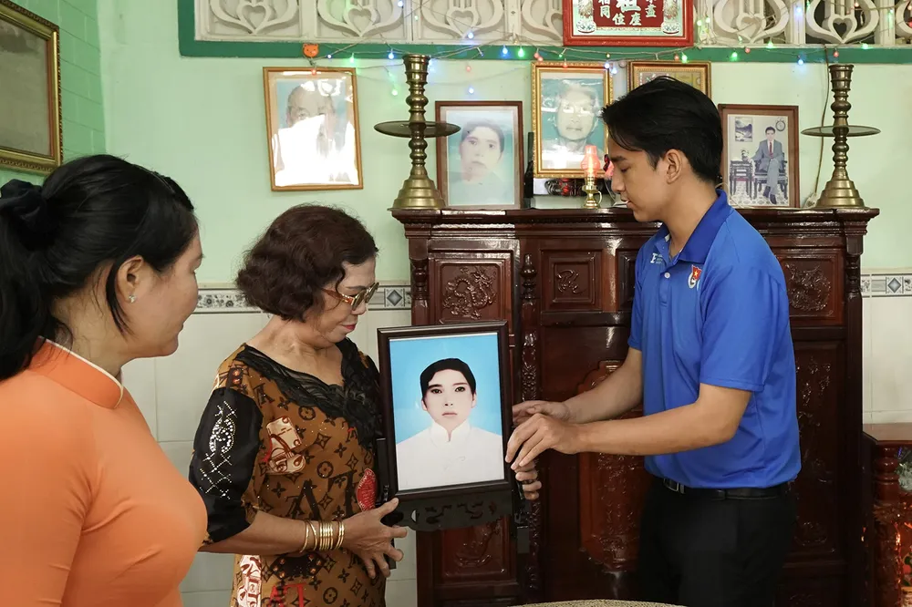 PSA Anh3-Sinh viên ĐH Hồng Bàng.jpg