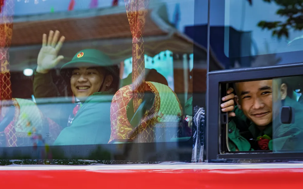 Cống hiến- Nụ cười tân binh.jpeg