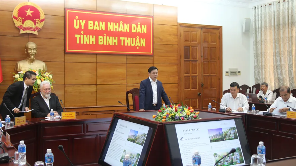 Ông Đỗ Hữu Huy, Chủ tịch UBND tỉnh Bình Thuận cùng giám đốc các sở, ngành liên quan đã có buổi làm việc với lãnh đạo Tập đoàn PDSI