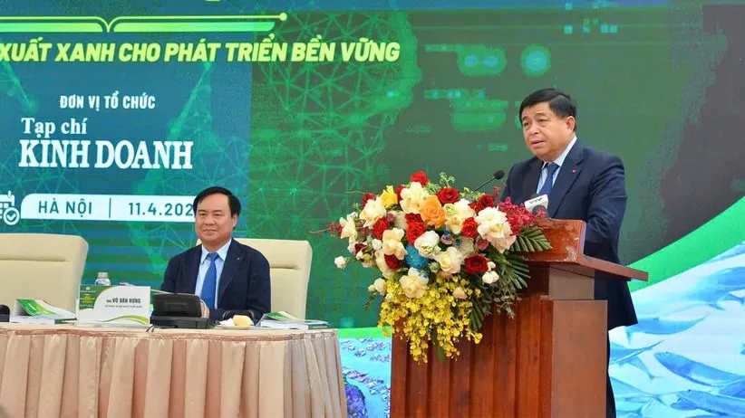 Phó Thủ tướng Nguyễn Chí Dũng phát biểu tại diễn đàn, sáng 11-4