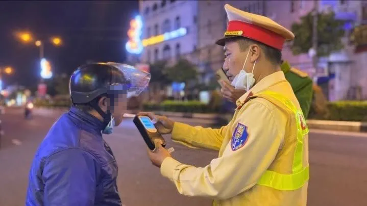 Số người vi phạm nồng độ cồn tăng cao nhất trong 3 ngày nghỉ lễ
