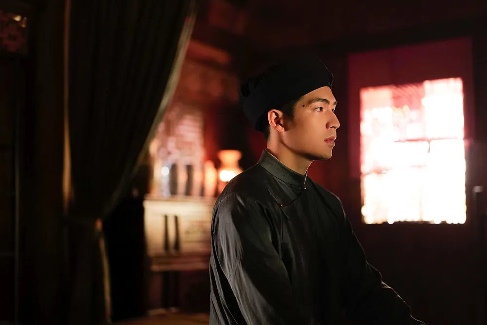 Tạo hình của Quốc Anh trong phim Thám tử Kiên: Kỳ án không đầu