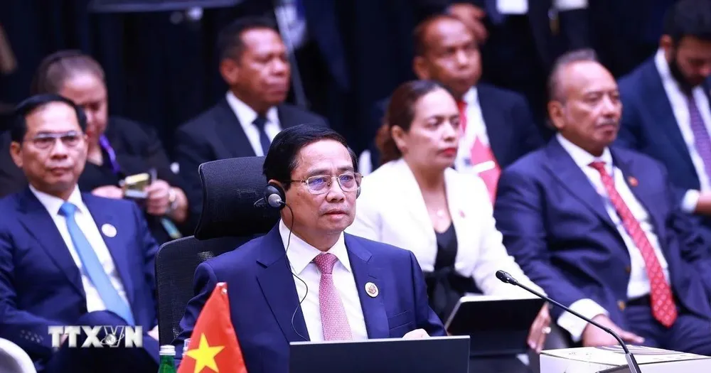 Thủ tướng Phạm Minh Chính tham dự và phát biểu tại Phiên toàn thể Hội nghị Cấp cao ASEAN lần thứ 46. Ảnh: TTXVN