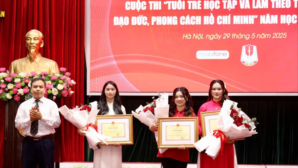 Các thí sinh đoạt giải nhất cuộc thi