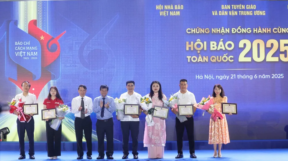 122 giải thưởng được trao tại Hội Báo toàn quốc 2025. Ảnh: PHẠM HÙNG