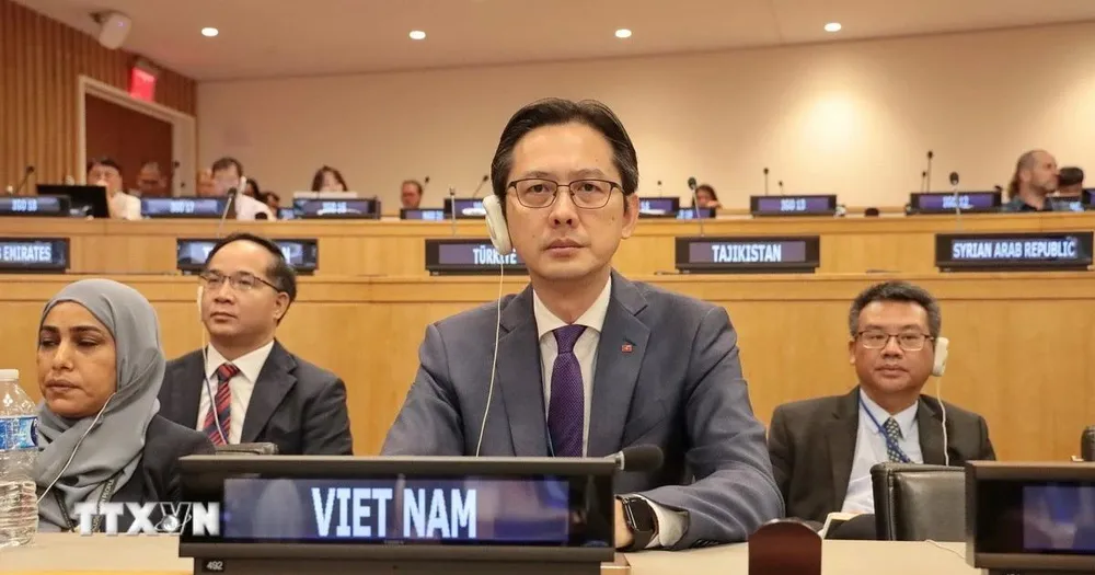 Đại sứ Đỗ Hùng Việt, Trưởng Phái đoàn thường trực Việt Nam tại LHQ, tham dự hội nghị. Ảnh: TTXVN