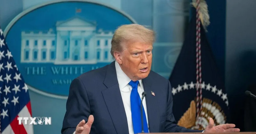 Tổng thống Mỹ Donald Trump phát biểu trong cuộc họp báo tại Nhà Trắng. Ảnh: THX/TTXVN