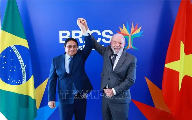 Thủ tướng Phạm Minh Chính và Tổng thống Cộng hòa Liên bang Brazil Lula da Silva. Ảnh: TTXVN