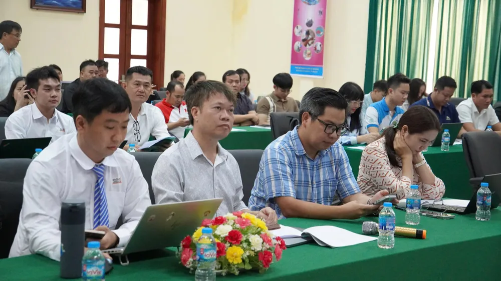 Các đại biểu tham gia chương trình tập huấn chứng chỉ MarinTrust và thực hành IUU