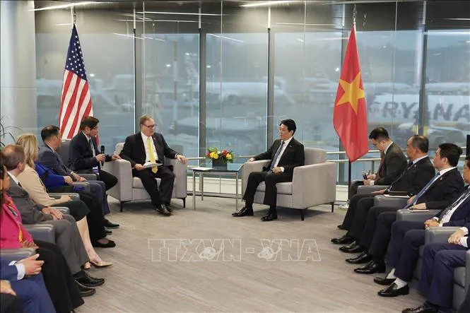 Chủ tịch nước Lương Cường tiếp Phó Thống đốc bang Washington Denny Heck. Ảnh: TTXVN
