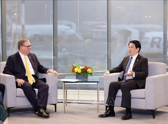 Chủ tịch nước Lương Cường tiếp Phó Thống đốc bang Washington Denny Heck. Ảnh: TTXVN