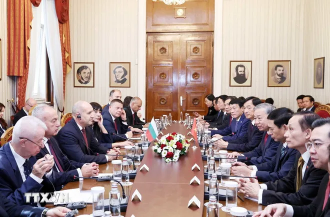 Tổng Bí thư Tô Lâm và Tổng thống Bulgaria Rumen Radev hội đàm chính thức. Ảnh: TTXVN