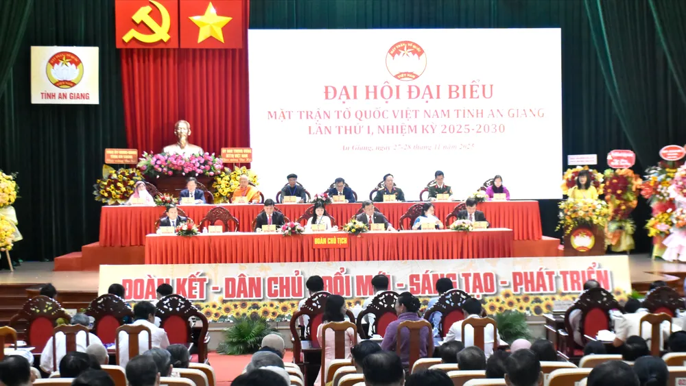 Quang cảnh đại hội