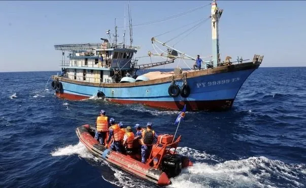 Thủ tướng Phạm Minh Chính yêu cầu tiếp tục tập trung thực hiện nhiệm vụ chống khai thác hải sản bất hợp pháp, không báo cáo, không theo quy định (IUU)