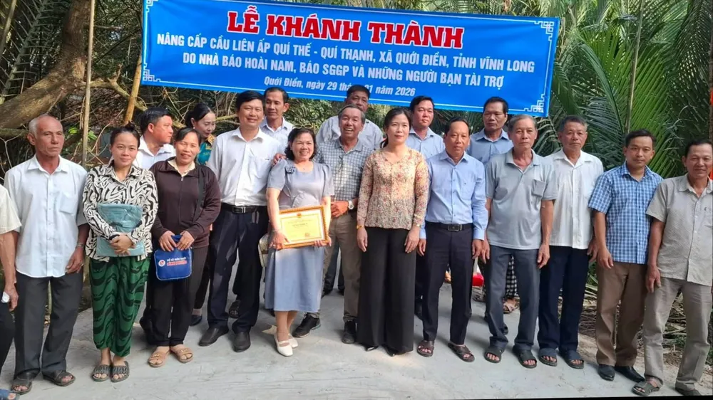 Lãnh đạo xã Quới Điền và người dân 2 ấp Quí Thế, Quí Thạnh vui mừng với công trình dân sinh hoàn thành đúng dịp đó tết nguyên đán Bính Ngọ 2026