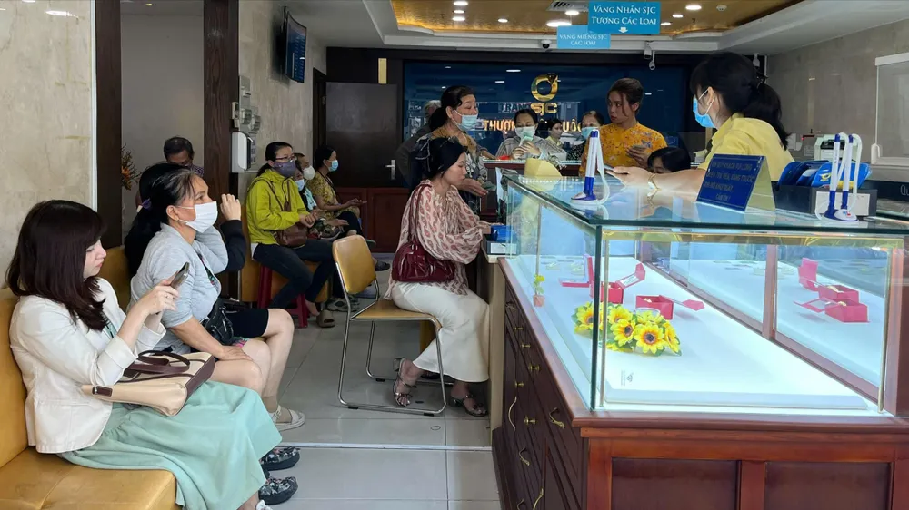 Sáng 16-4, giá vàng trong nước giảm mạnh