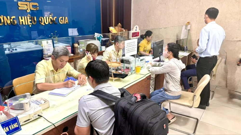 Sáng 13-5, giá vàng giảm 500.000 đồng/lượng