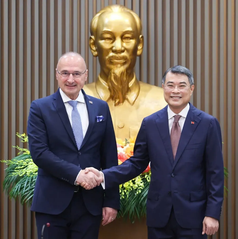 thu-tuong-le-minh-hung-tiep-bo-truong-ngoai-giao-va-cac-van-de-chau-au-croatia-gordan-grlic-radman-chieu-18-5-anh-viet-chung-5294-3247.jpg