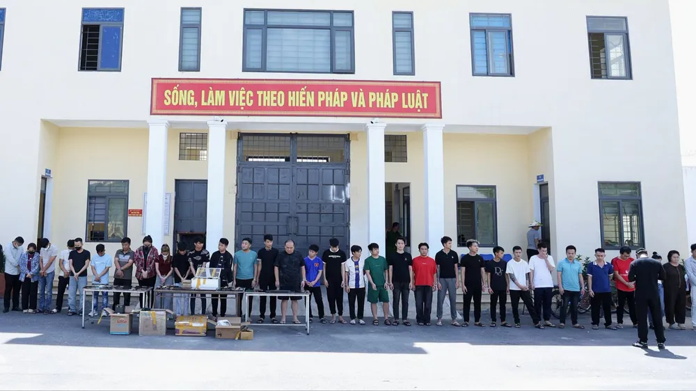 Các đối tượng liên quan trong đường dây