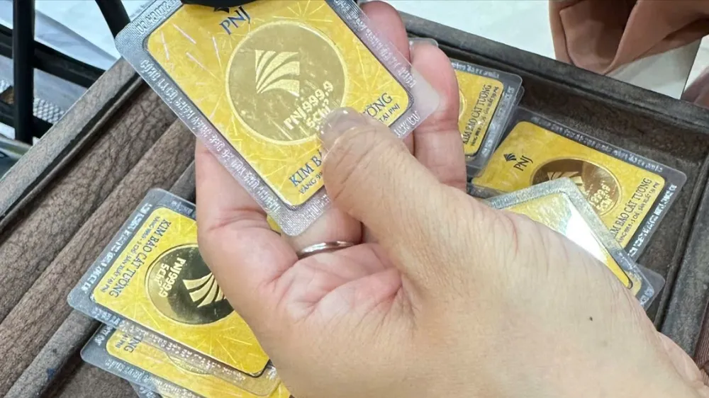  Giá vàng trong nước tiếp tục giảm 