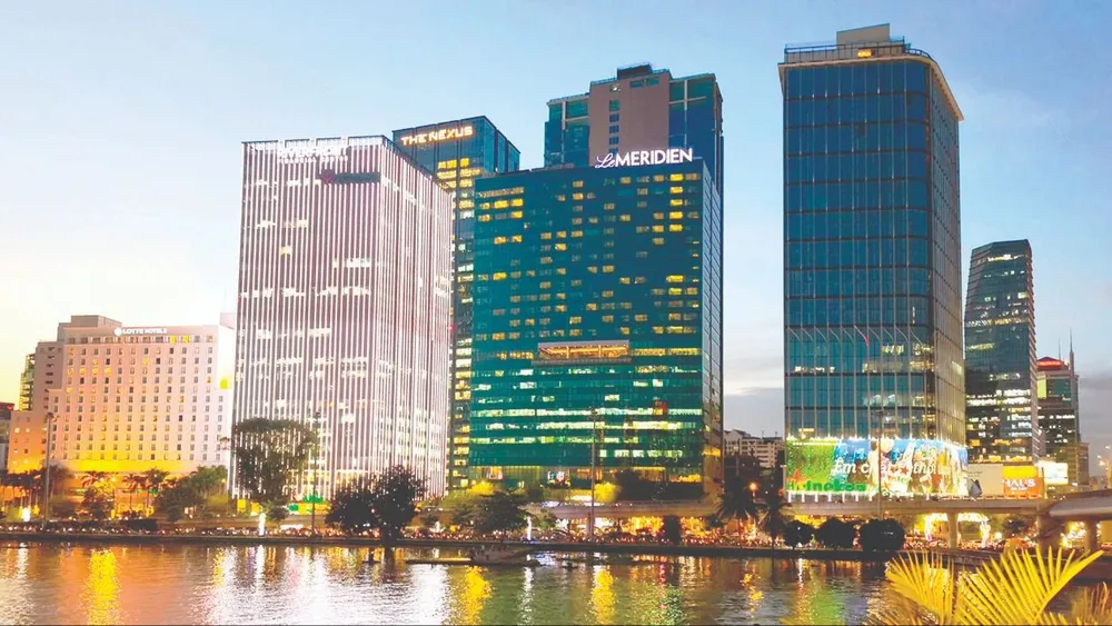 Trung tâm Tài chính quốc tế Việt Nam tại TPHCM nhìn từ bến Bạch Đằng. Ảnh HOÀNG HÙNG