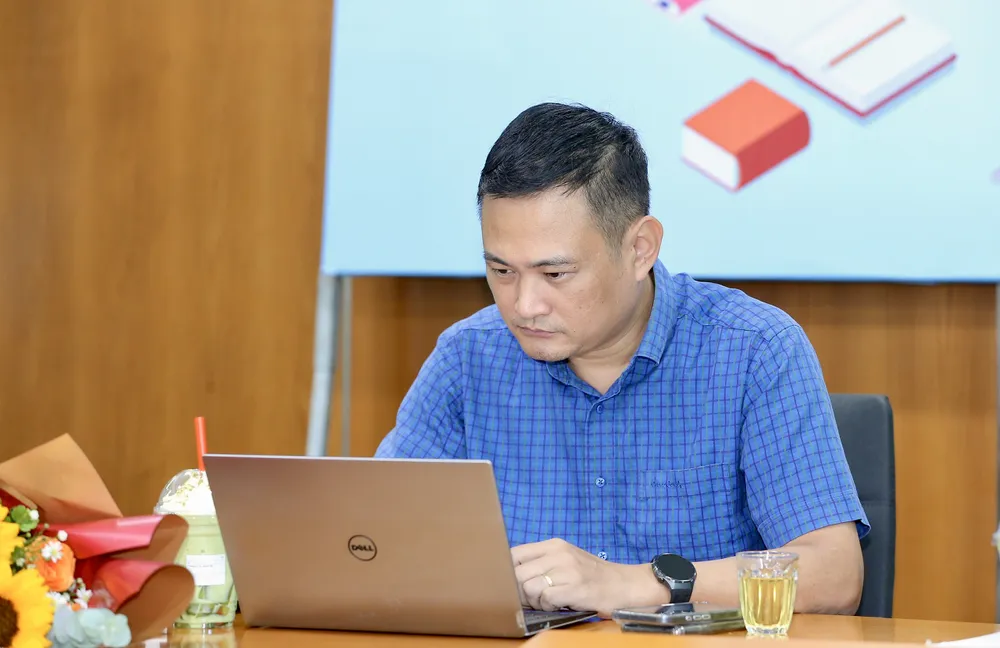 thay Trung.jpg