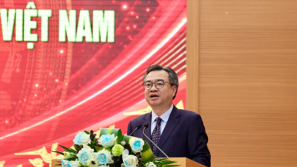 Trưởng Ban Chính sách, chiến lược Trung ương Nguyễn Thanh Nghị phát biểu đề dẫn tại hội thảo. Ảnh: CẨM HÀ 