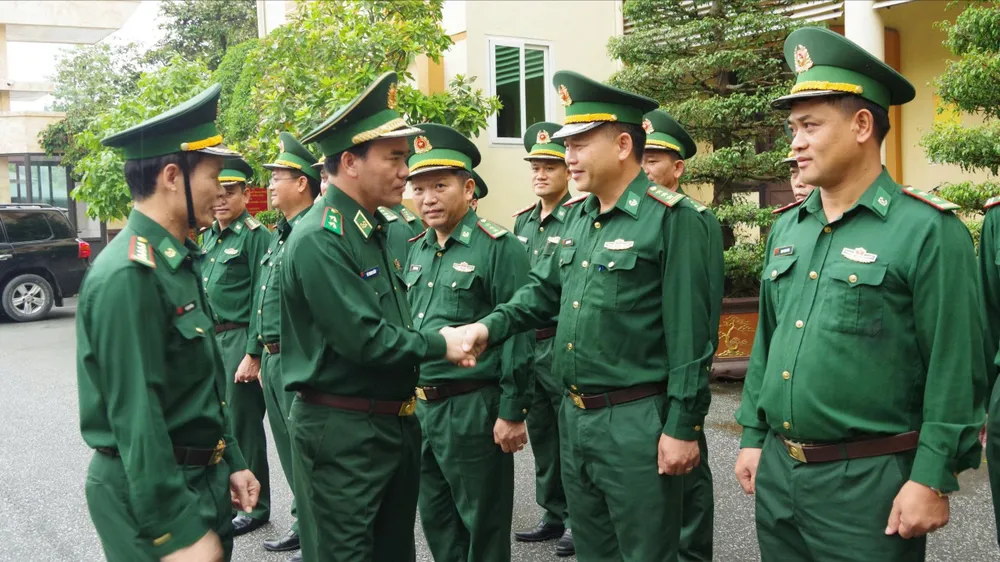 Trung tướng Vũ Trung Kiên thăm, làm việc tại Bộ đội Biên phòng tỉnh Nghệ An 