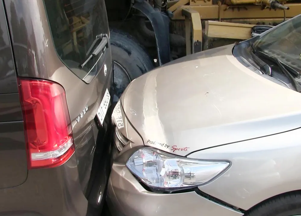 Va chạm liên hoàn 6 phương tiện trên đường Trường Chinh, quận Tân Bình ảnh 1