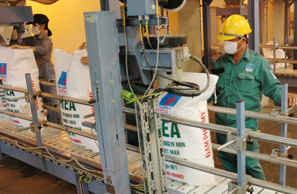 Sản xuất phân bón tại tỉnh Bà Rịa - Vũng Tàu. Ảnh: Cao Thăng