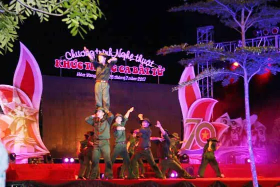 Lãnh đạo Đảng, Nhà nước dâng hương tưởng niệm các anh hùng liệt sĩ ảnh 20