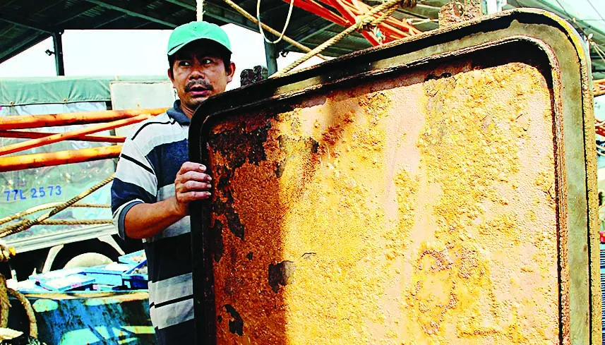 Các doanh nghiệp làm ăn gian dối khiến tàu của ngư dân  chưa kịp hạ thủy đã hư hỏng, gỉ sét 