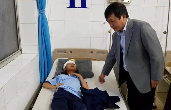 Xem clip sập sàn phòng học, 10 học sinh nhập viện ảnh 3