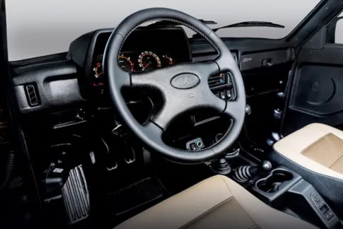 Xe Nga Lada được sánh ngang với Land Rover ra phiên bản đặc biệt - ảnh 1