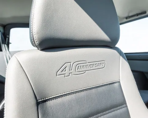 Xe Nga Lada được sánh ngang với Land Rover ra phiên bản đặc biệt - ảnh 2