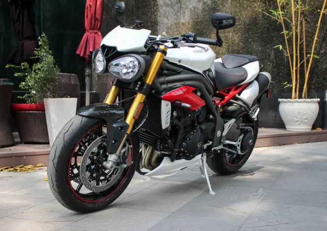 ‘Chiến binh đường phố’ Triumph Speed Triple R 2017