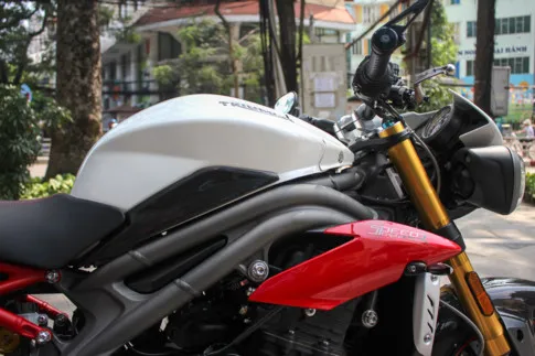 ‘Chiến binh đường phố’ Triumph Speed Triple R 2017 về Việt Nam - ảnh 10