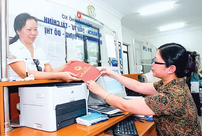 Cấp GCN, muốn nhanh sai quy định! ảnh 1