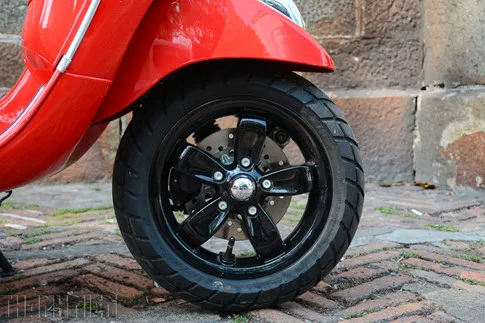 Vespa LX125 mới: khác biệt từ ‘trái tim’ ẩn sau hình hài cũ - ảnh 16