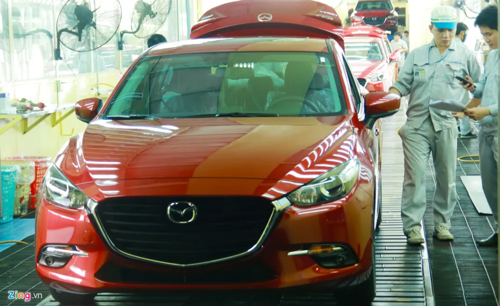 Cac dong xe an khach Kia, Mazda lap rap the nao o Viet Nam? hinh anh 11