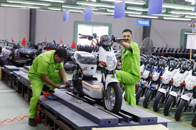 Nha may san xuat xe dien dau tien tai Viet Nam hinh anh 1