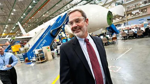 Ông Mike Sinnett. Ảnh: Bloomberg